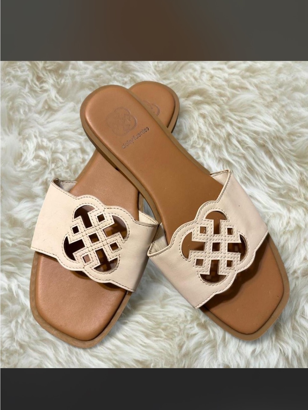 Women’s Cream Slide Sandals with Cutout Design WIDE